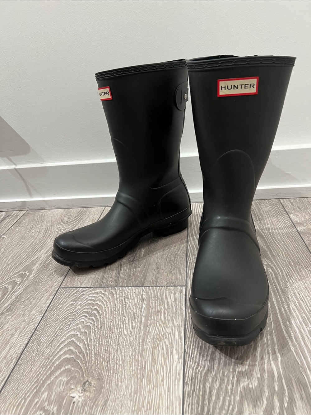 Hunter Black Matte Rubber Rain Boots classic Short
